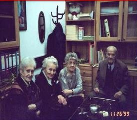 Patron i historia - zdjęcie przedstawia czterech Nauczycieli Tajnego Nauczania goszczących w SP 330.